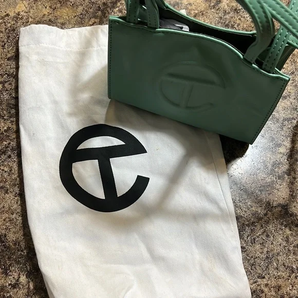 Mini Telfar bag - Picture 4 of 4